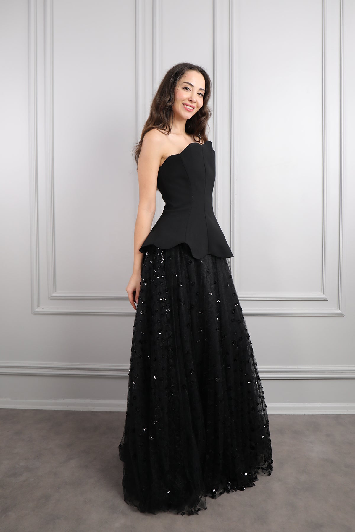 طقم تنورة تول وتوب بتصميم كورسيه -اسود