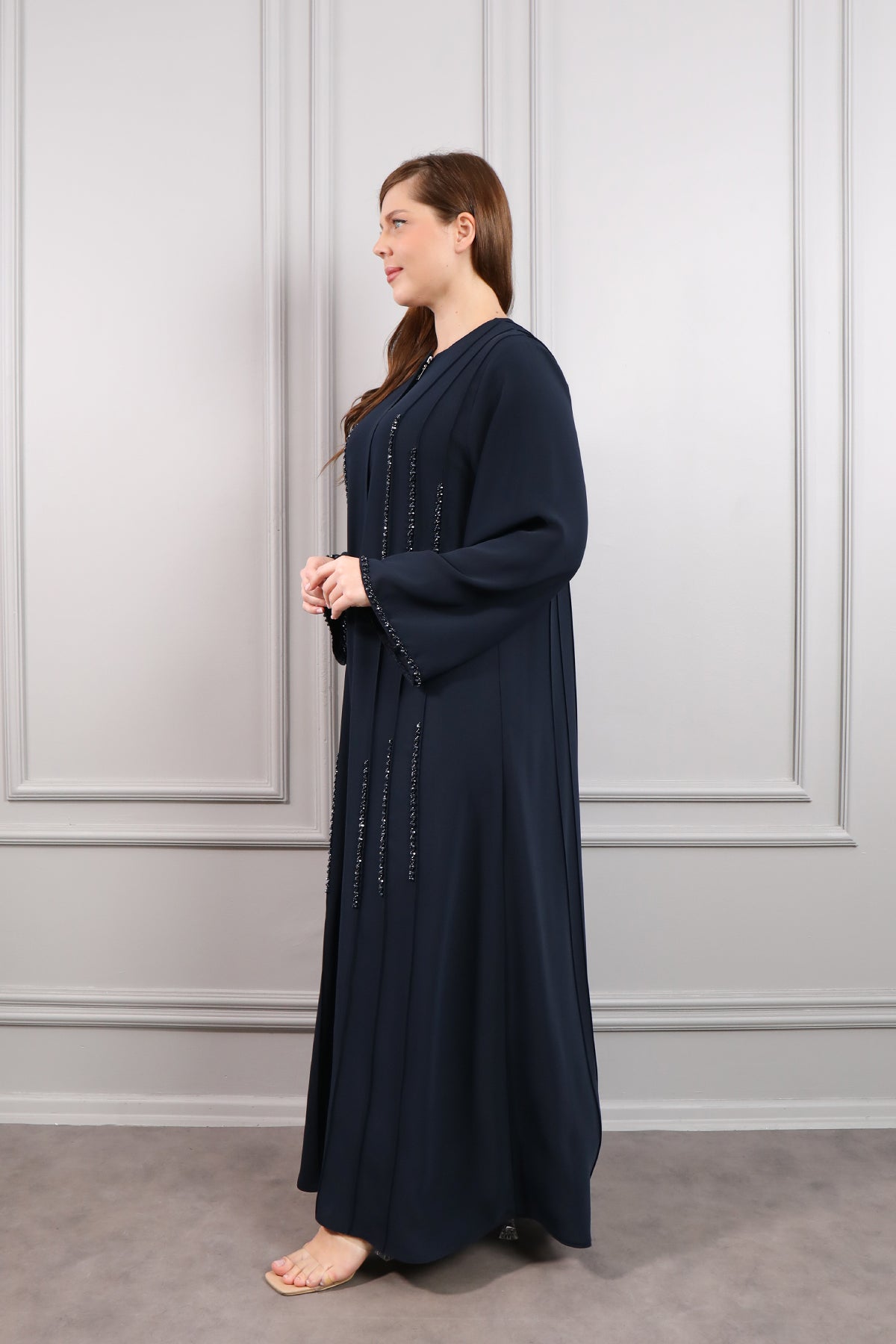 عباية بياقة دائرية بتطريزات خرزية مقاس كبير -كحلي