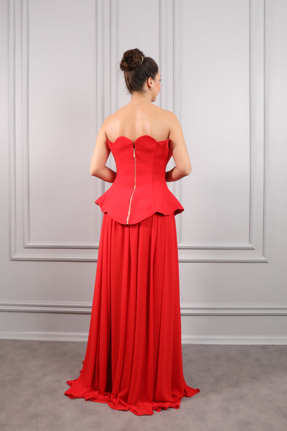 فستان سهرة سترابلس بتفاصيل كورسيه وتنورة شيفون -احمر