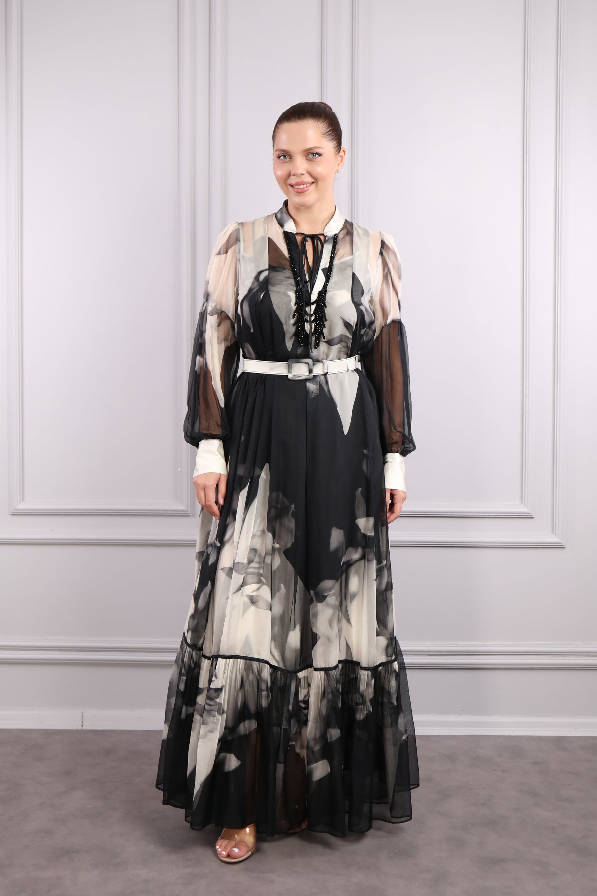 فستان شيفون بياقة تنربط وحزام عالخصر مقاس كبير -اسود