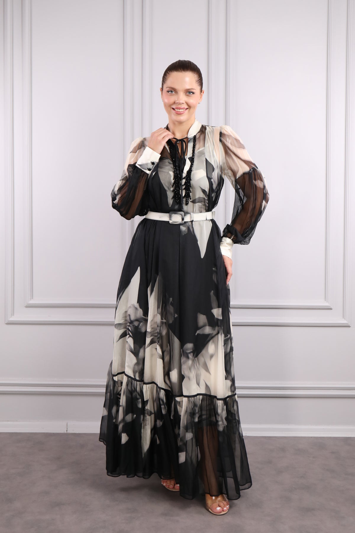 فستان شيفون بياقة تنربط وحزام عالخصر مقاس كبير -اسود