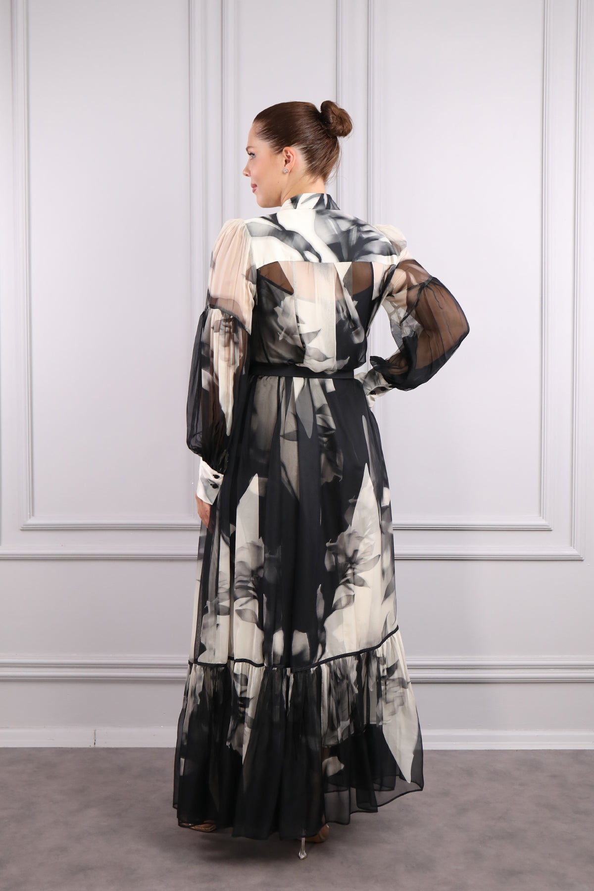 فستان شيفون بياقة تنربط وحزام عالخصر مقاس كبير -اسود