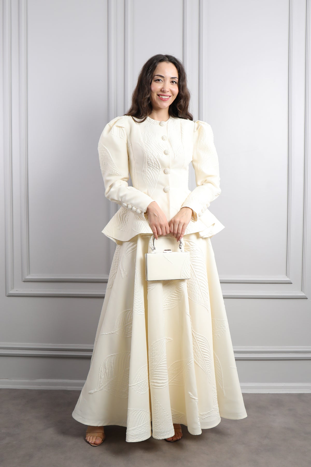 طقم تنورة وسترة باكمام منتفخة مع اكسسوار شنطة -سكري