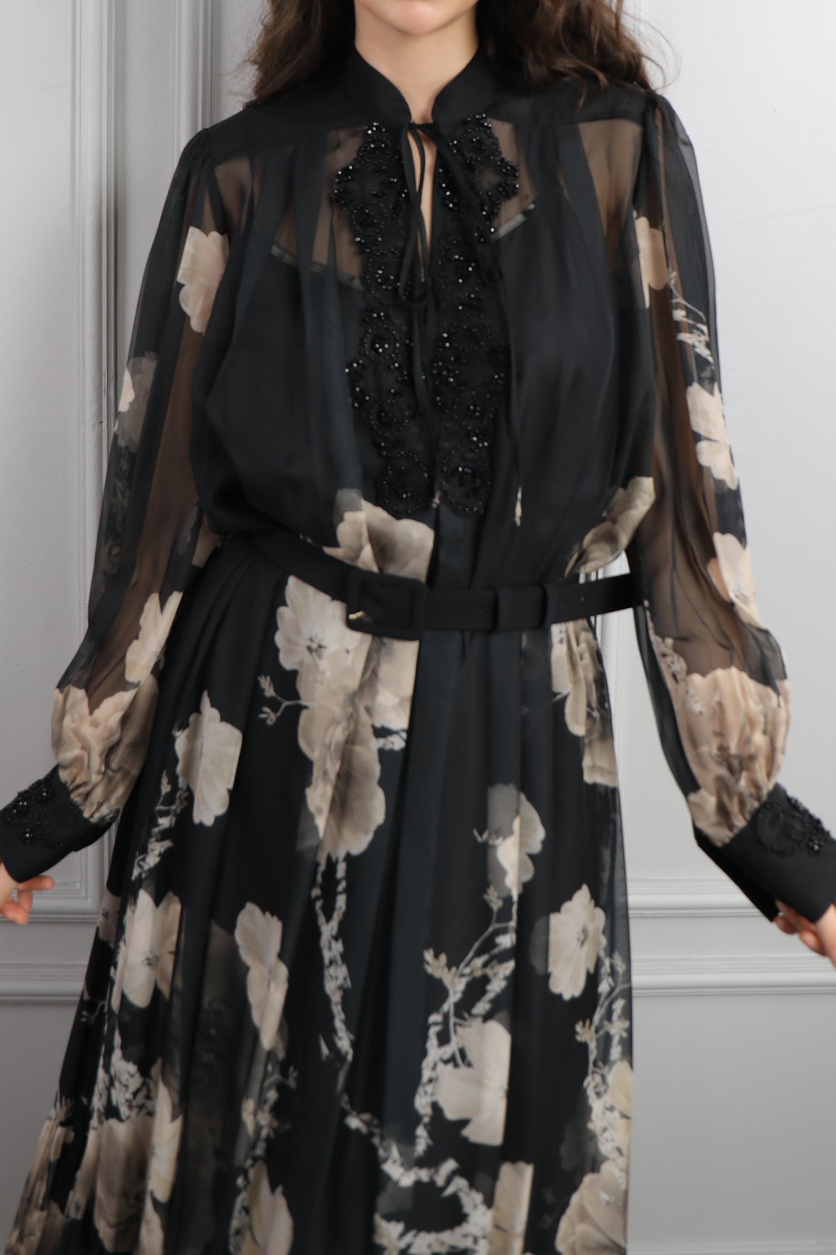 فستان شيفون بزينة ورود مطرز بالخرز عالياقة مقاس كبير -اسود وبيج