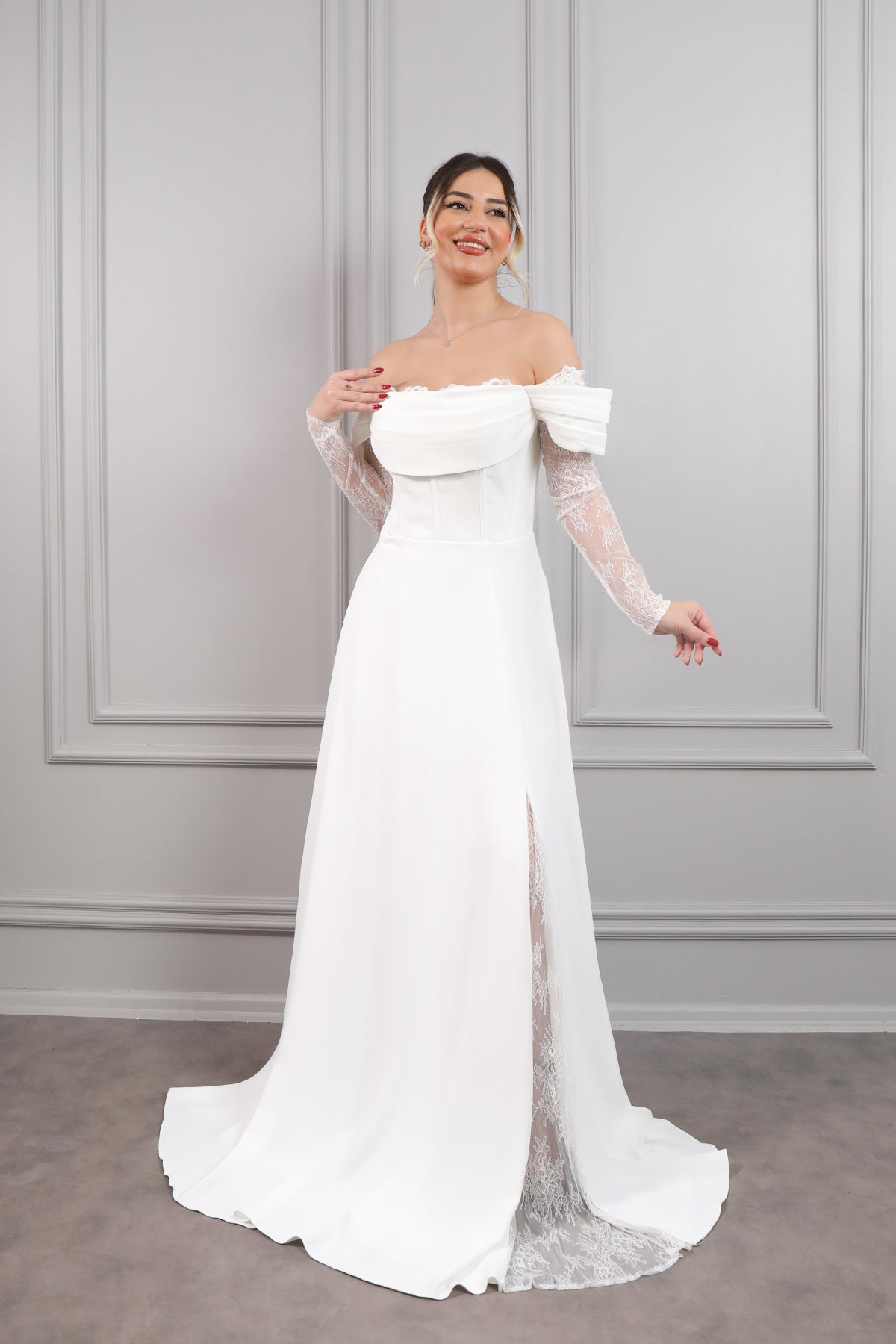 فستان سهرة مكشوف الاكتاف بتفاصيل دانتيليلة -ابيض