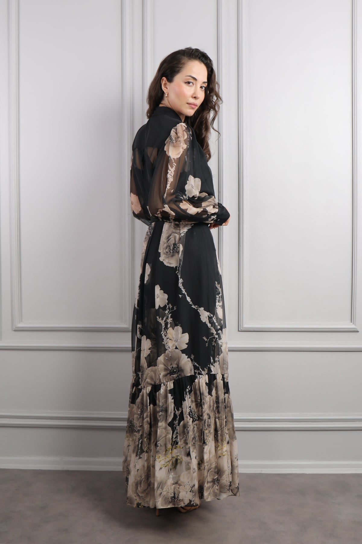 فستان شيفون بزينة ورود مطرز بالخرز عالياقة مقاس كبير -اسود وبيج