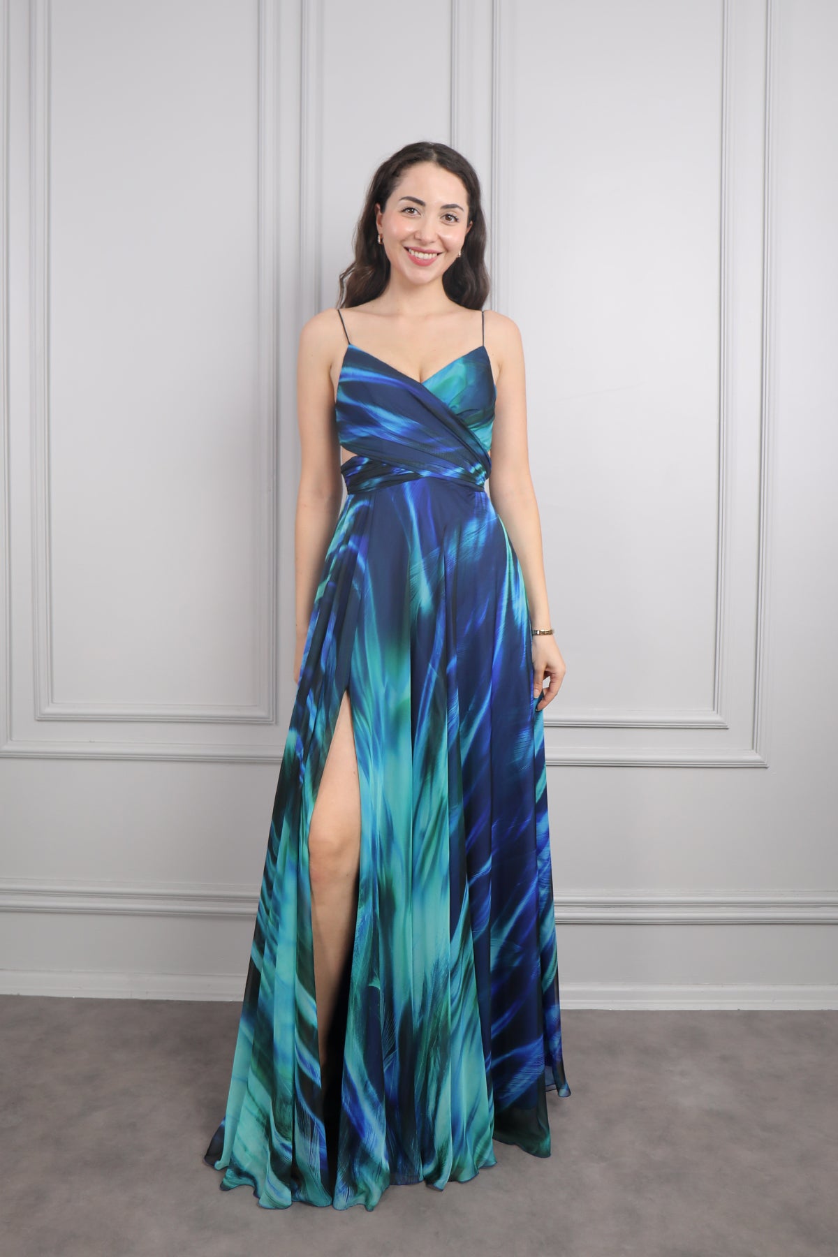 فستان سهرة شيفون بحمالات رفيعة وفتحات في الخصر -نيلي