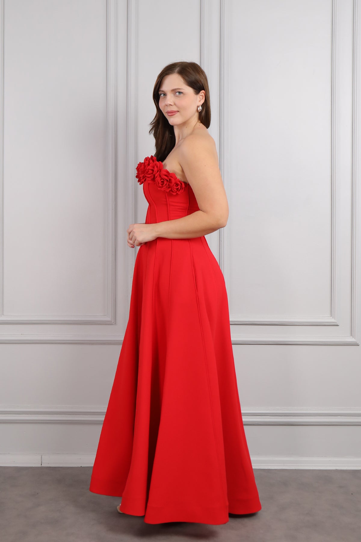 فستان سهرة سترابلس بتفاصيل زهور -احمر