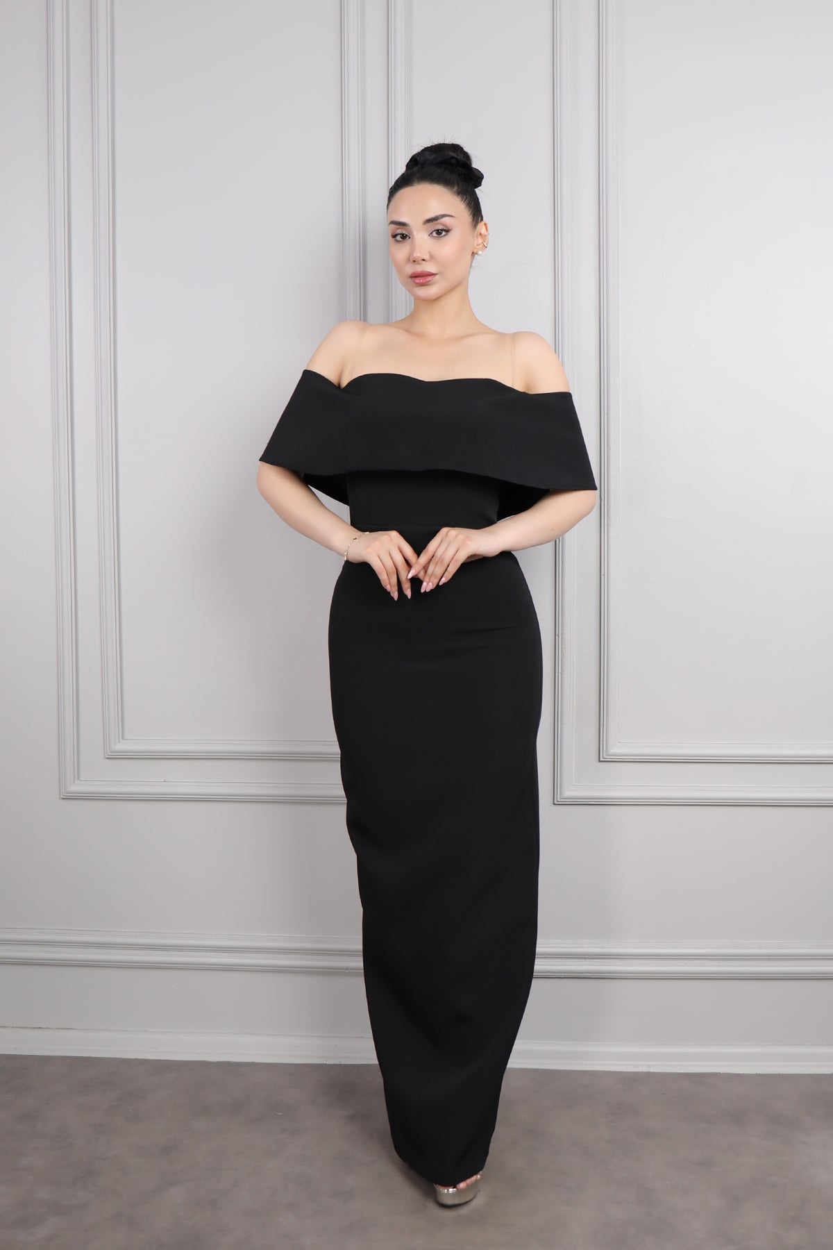 فستان سهرة مكشوف الاكتاف بفتحة خلفية -اسود