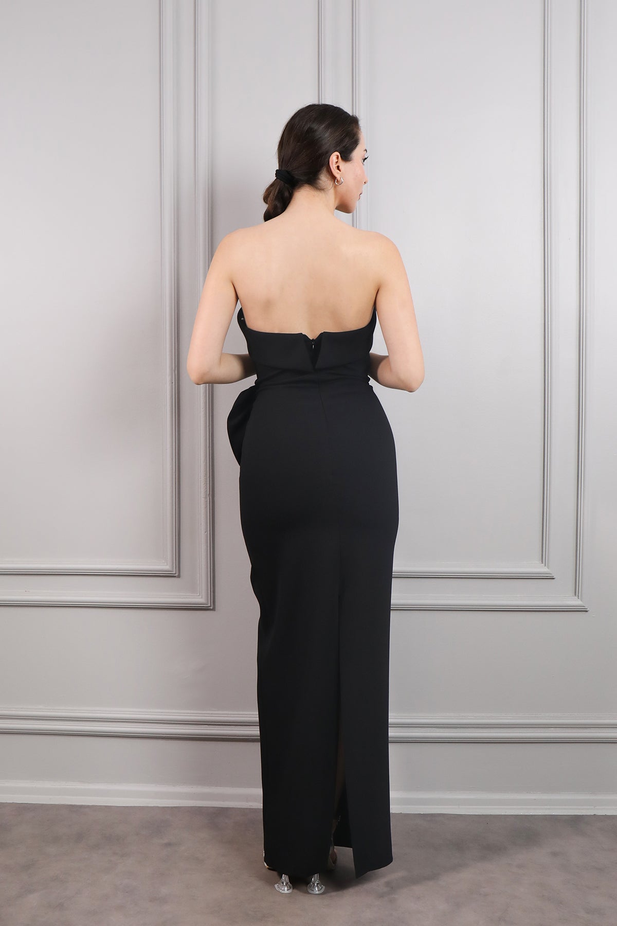 فستان سهرة سترابلس بفيونكة عالخصر -اسود