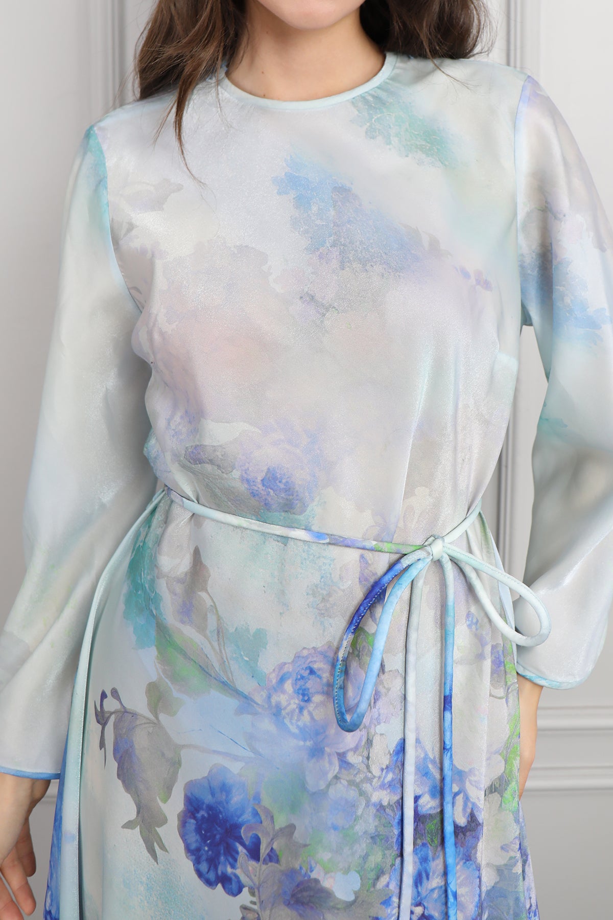 فستان شيفون بطبعات زهور وحزام عالخصر مقاس كبير -ازرق