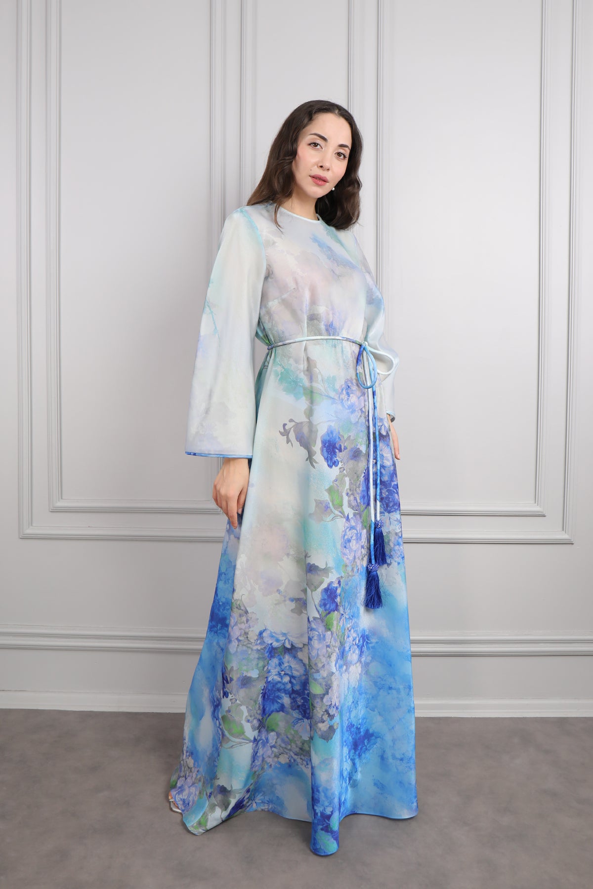 فستان شيفون بطبعات زهور وحزام عالخصر مقاس كبير -ازرق