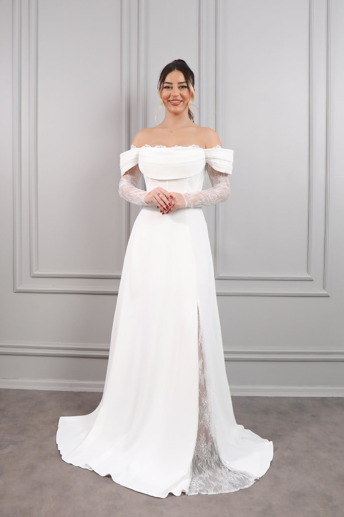 فستان سهرة مكشوف الاكتاف بتفاصيل دانتيليلة -ابيض