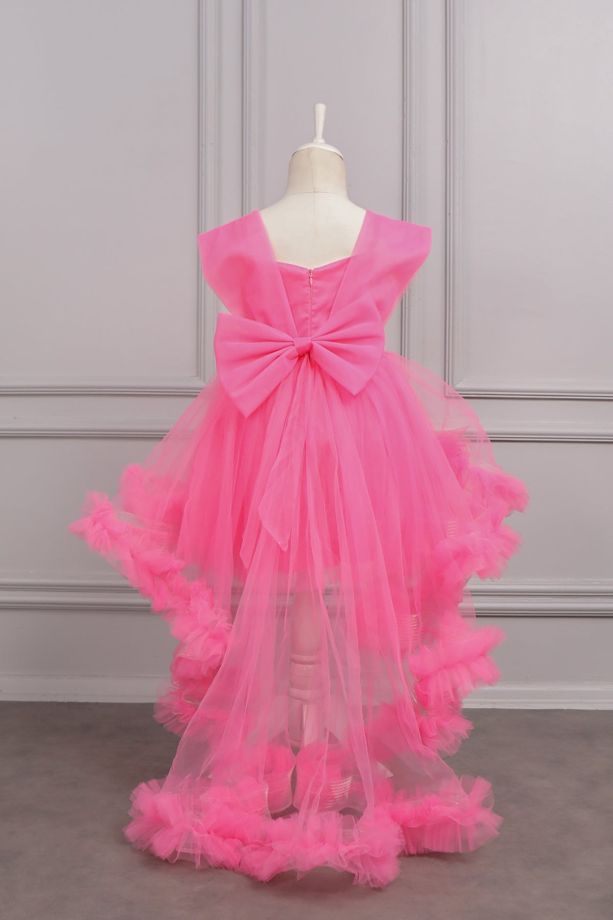 فستان اطفال بذيل وكشكشة وحزام كريستالي -وردي