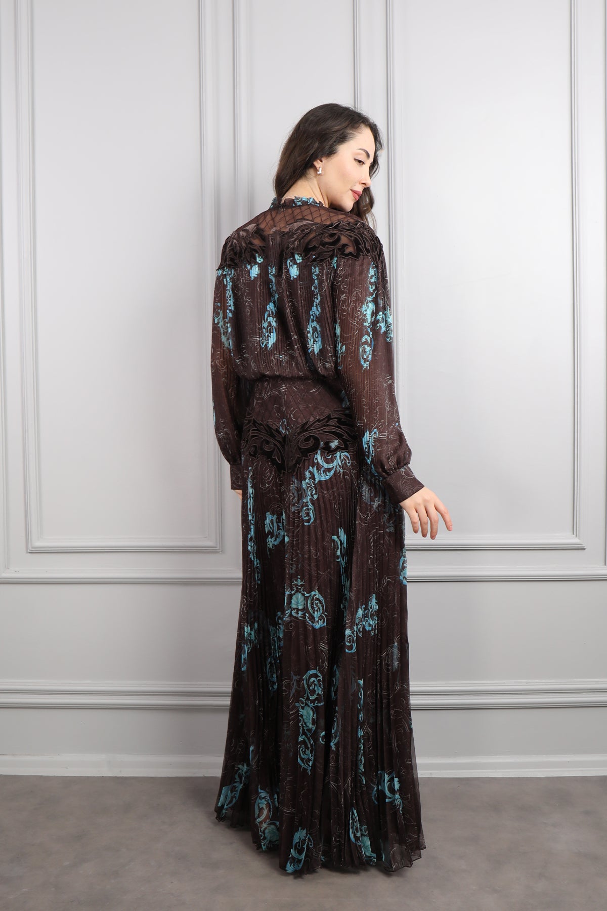 فستان شيفون بتفاصيل مخملية وتكسيرات باكمام واسعة مقاس كبير -تركوازي