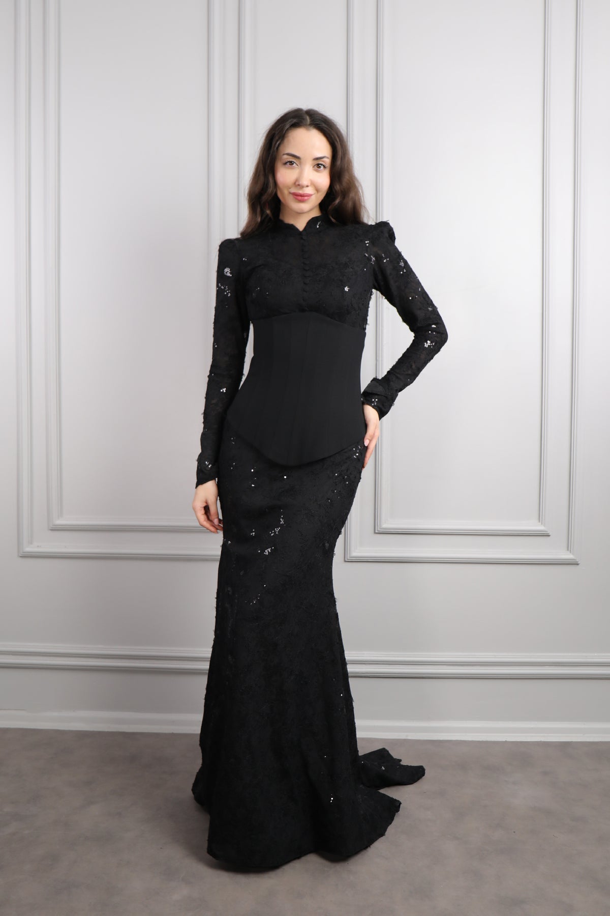 فستان سهرة خناقي بتفصيل كورسيه وتطريزات ترتر -اسود