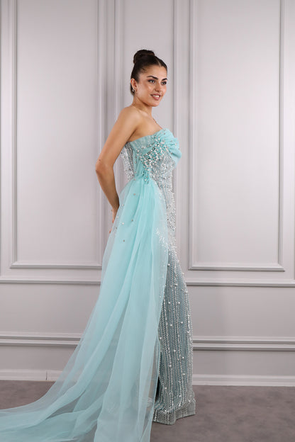 فستان سهرة مقاس كبير بتفاصيل كاب مطرز باللؤلؤ والترتر على الكتف الواحد -نعناعي