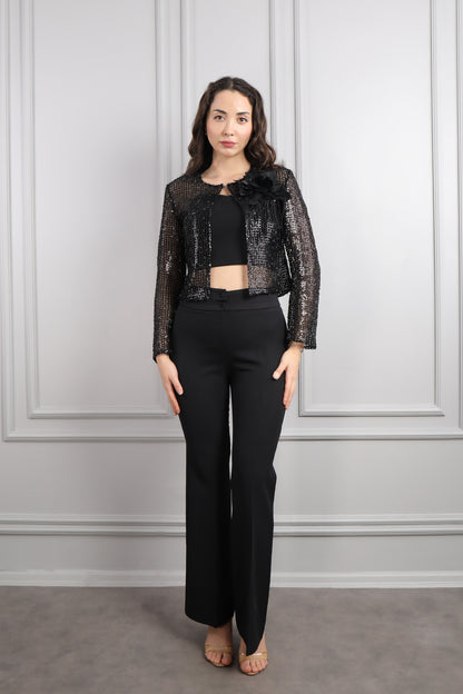 طقم ثلاثة قطع بتفاصيل لامعة وزينة وردة -اسود