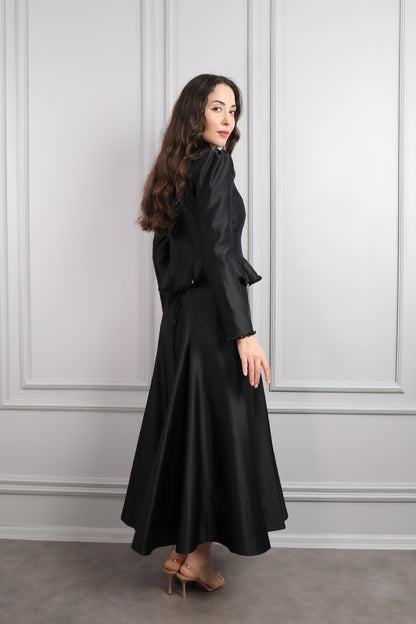 طقم فستان وجاكيت مزين بالخرز والورود -اسود