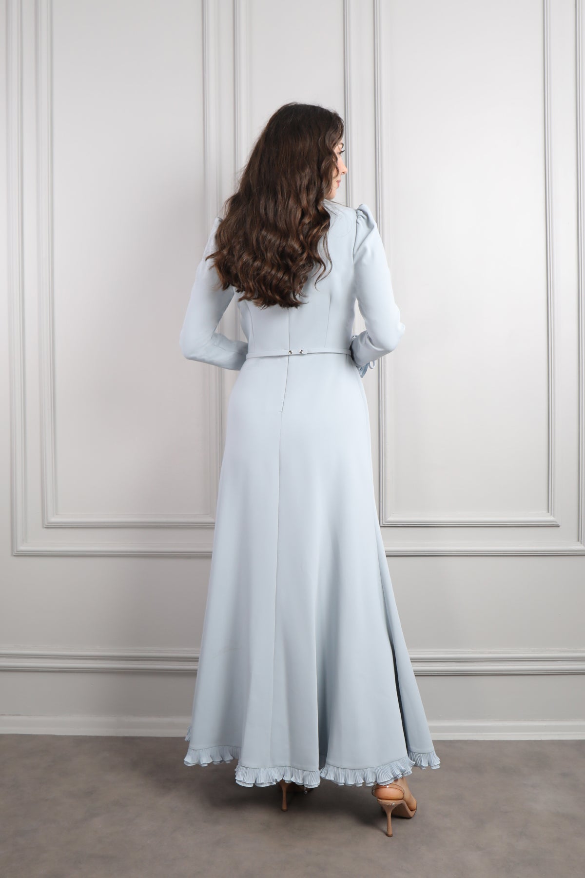 فستان ساتر بتفاصيل كشكشة وحزام فيونكة -ازرق