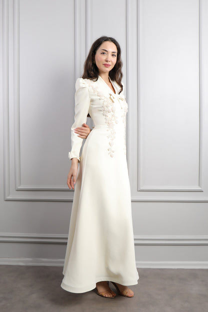 فستان بزينة فيونكة وتطريزات خرزية -سكري