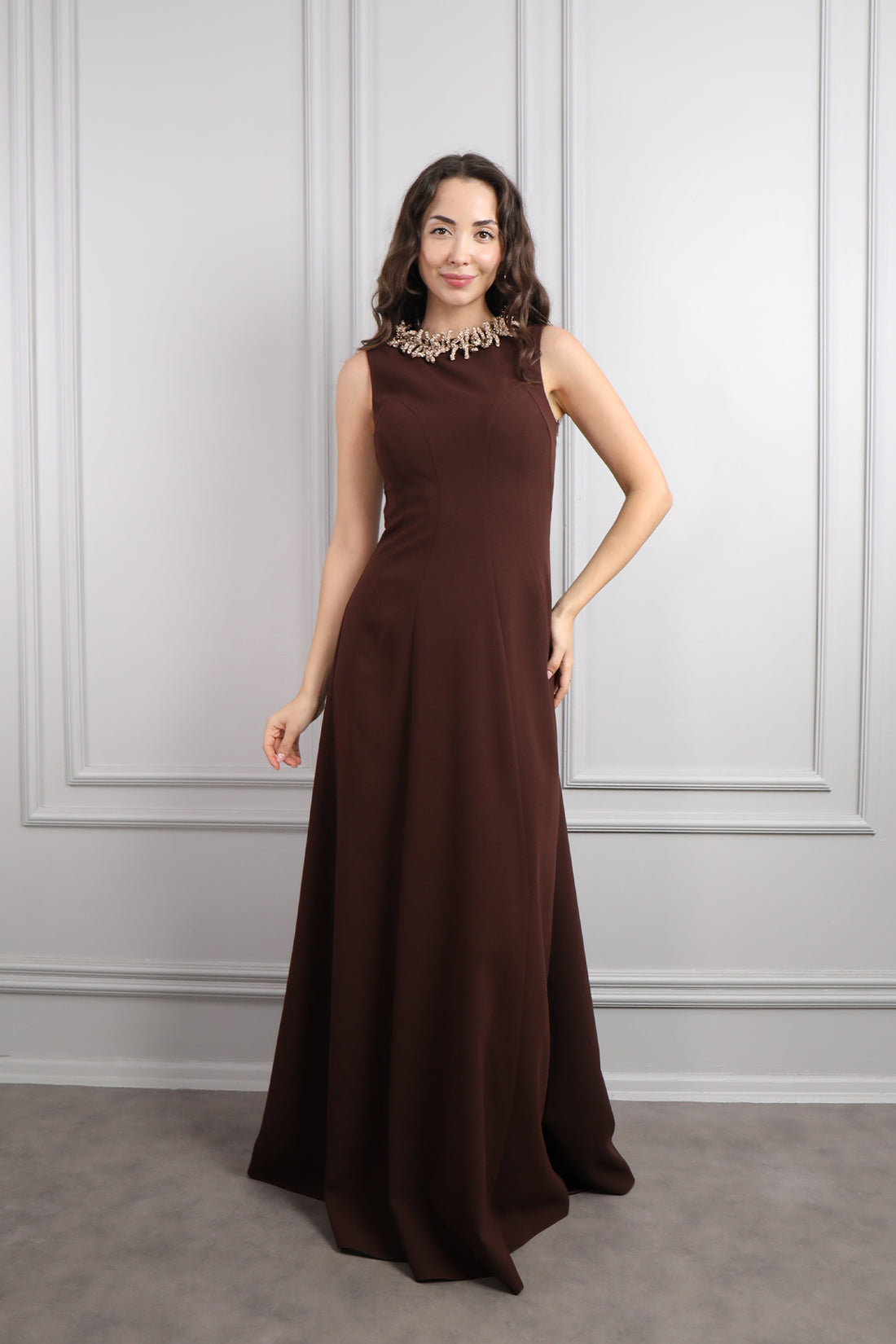 فستان سهرة بدون اكمام بكريستالات عالياقة مقاس كبير -بني