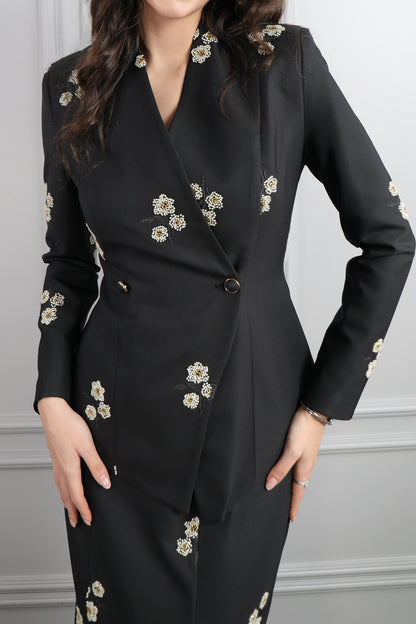 طقم تنورة بتطريزات خرزية واكسسوار حقيبة -اسود