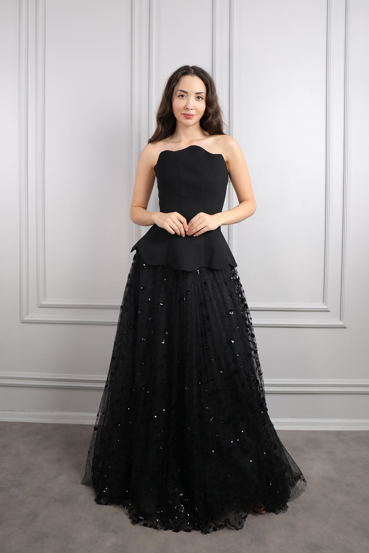 طقم تنورة تول وتوب بتصميم كورسيه -اسود