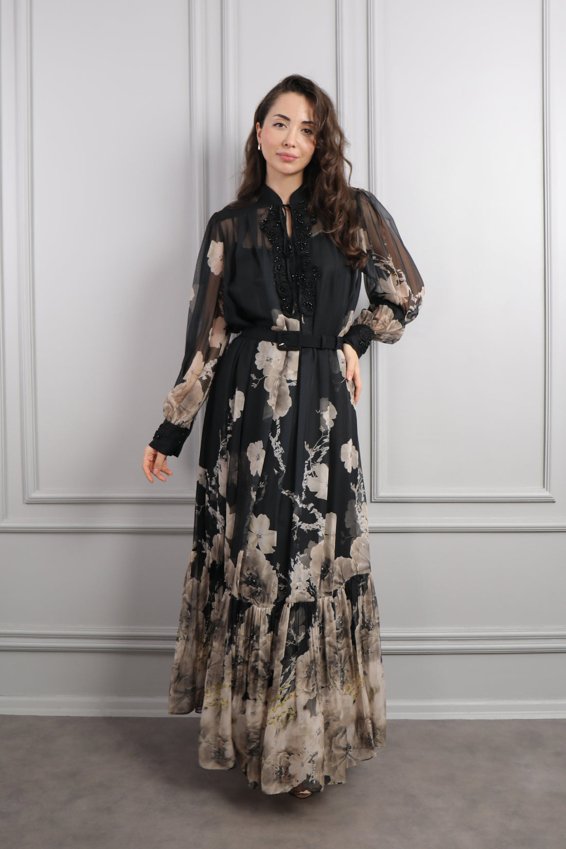 فستان شيفون بزينة ورود مطرز بالخرز عالياقة مقاس كبير -اسود وبيج