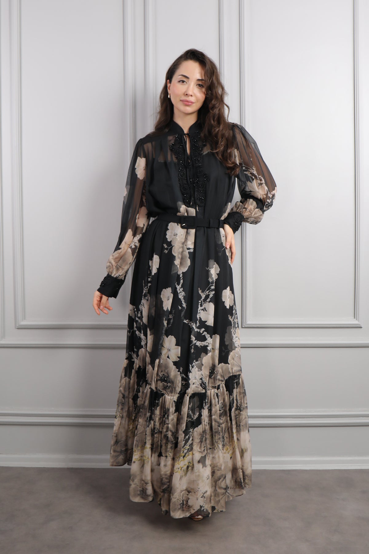 فستان شيفون بزينة ورود مطرز بالخرز عالياقة مقاس كبير -اسود وبيج