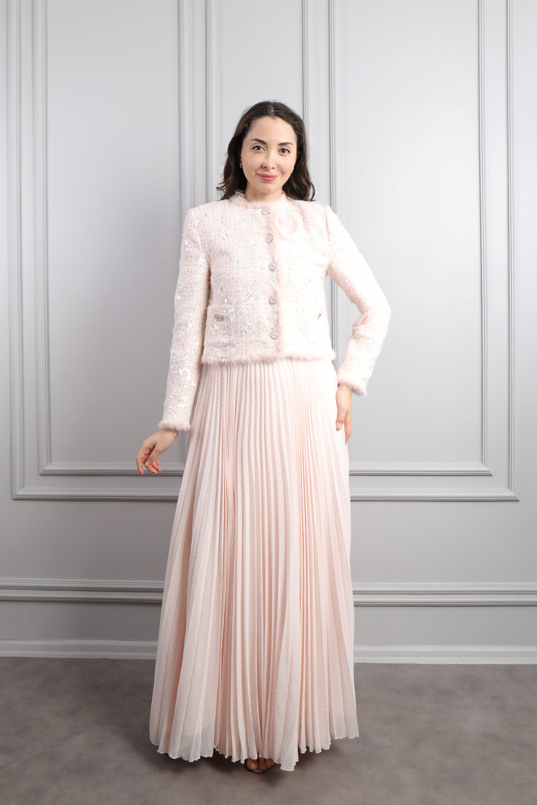 طقم فستان بتكسيرات وجاكيت بتفاصيل لامعة -بمبي