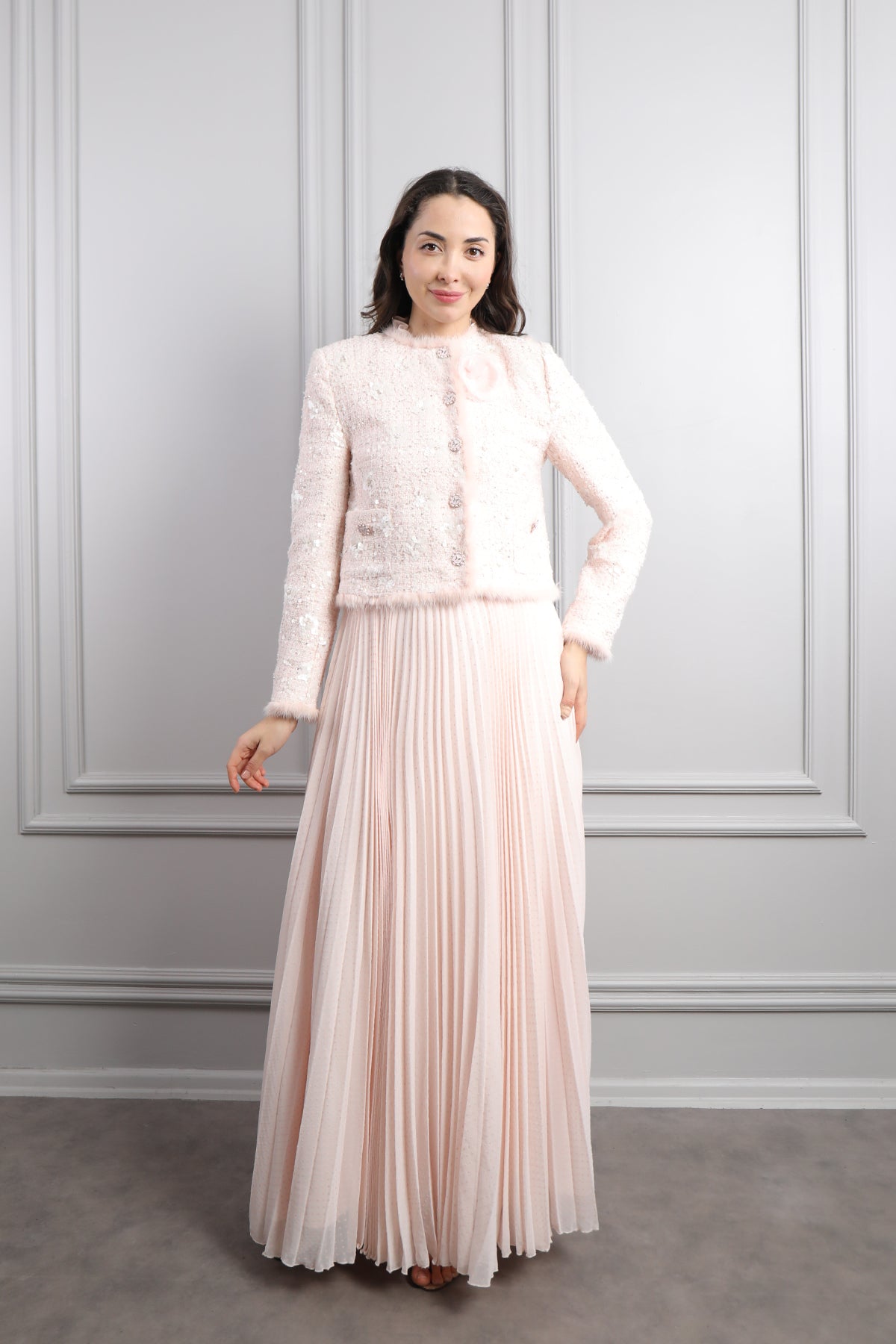 طقم فستان بتكسيرات وجاكيت بتفاصيل لامعة -بمبي