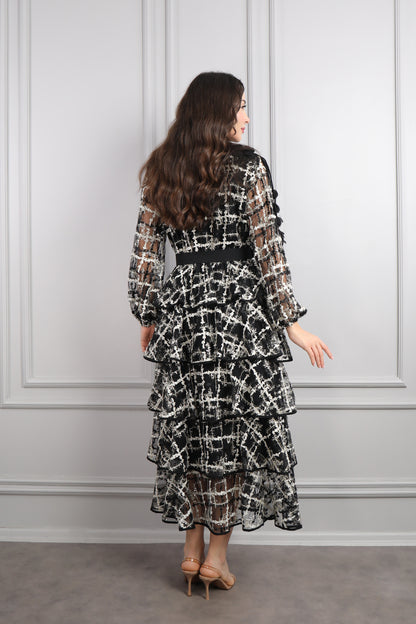 فستان بياقة ورود بتفاصيل طبقات مع حزام مقاس كبير -اسود ورمادي