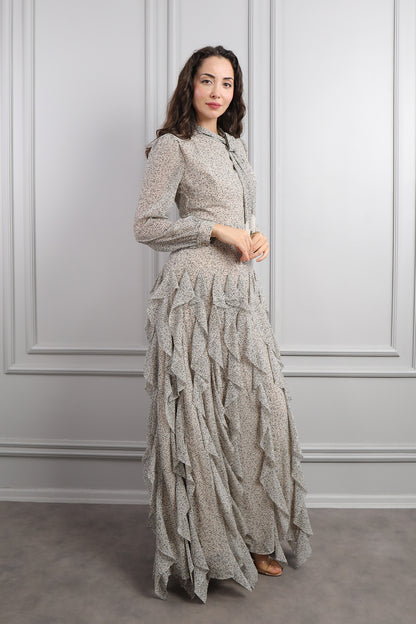 فستان شيفون منقط بكشكشة عالتنورة -بيج