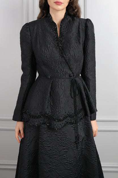 طقم تنورة وجاكيت مزين بالخرز وتفصيل طبقات -اسود