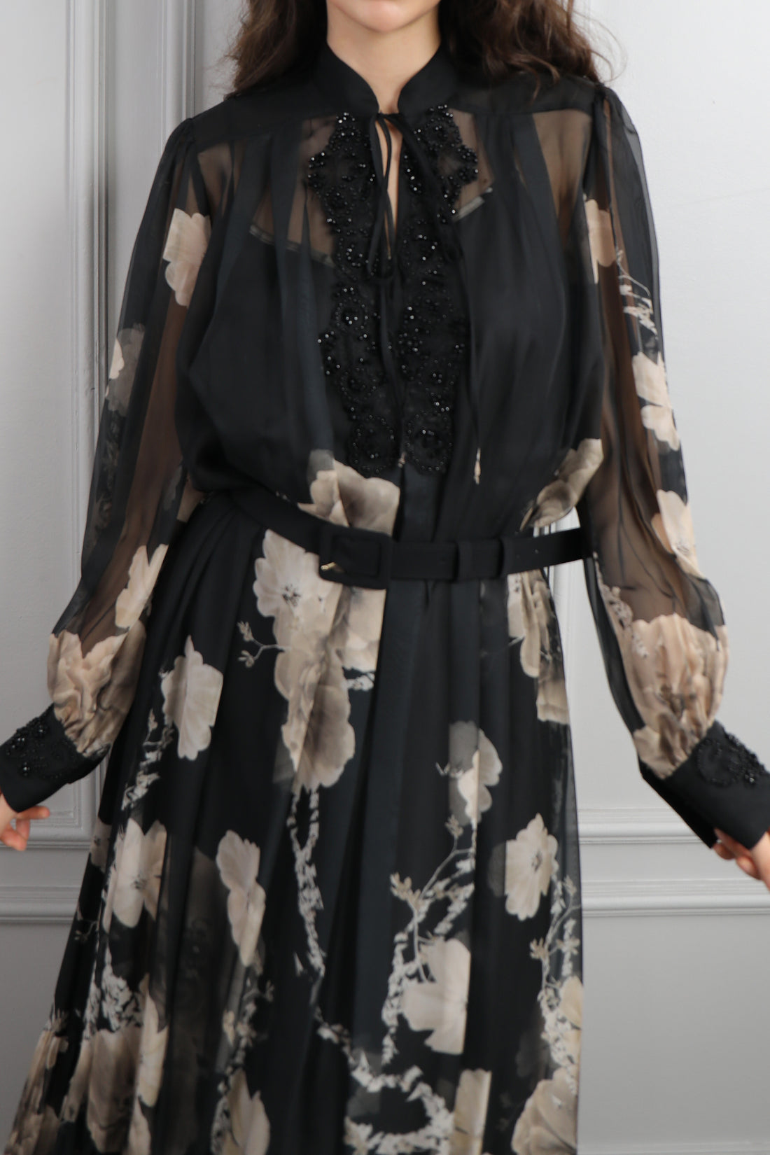 فستان شيفون بزينة ورود مطرز بالخرز عالياقة مقاس كبير -اسود وبيج