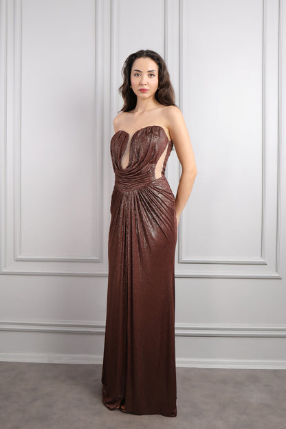 فستان سهرة سترابلس بتفاصيل تجاعيد لامع -بني