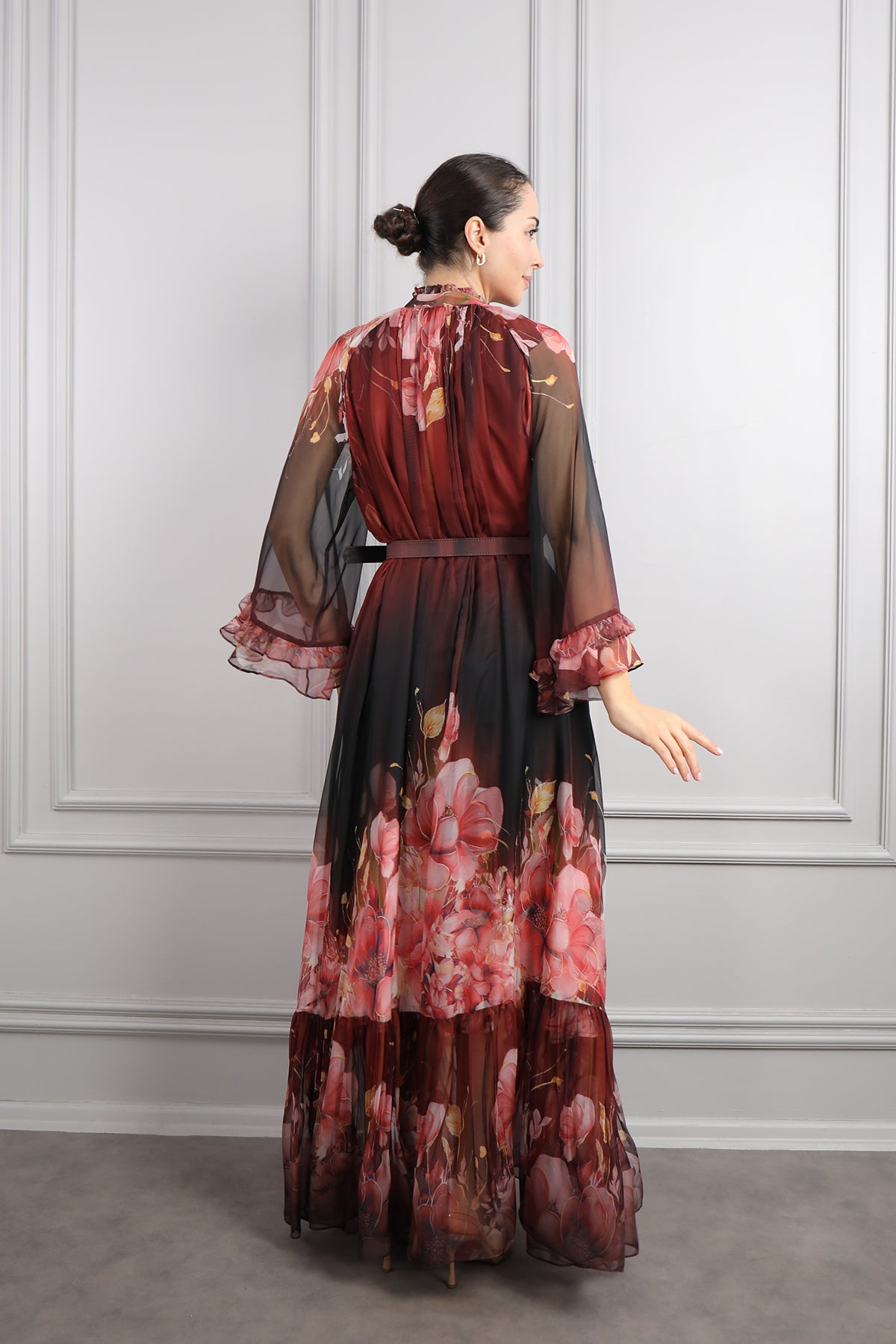 فستان شيفون مزين بنقشات ورود وتطريزات خرزية مقاس كبير -عودي