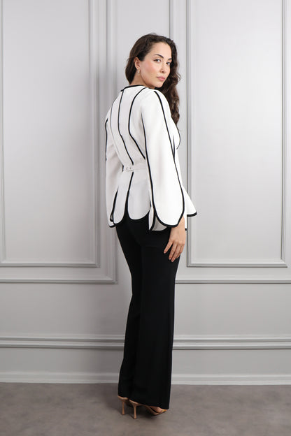 طقم بنطال وبلوزة مزينة بوردة - اسود وابيض