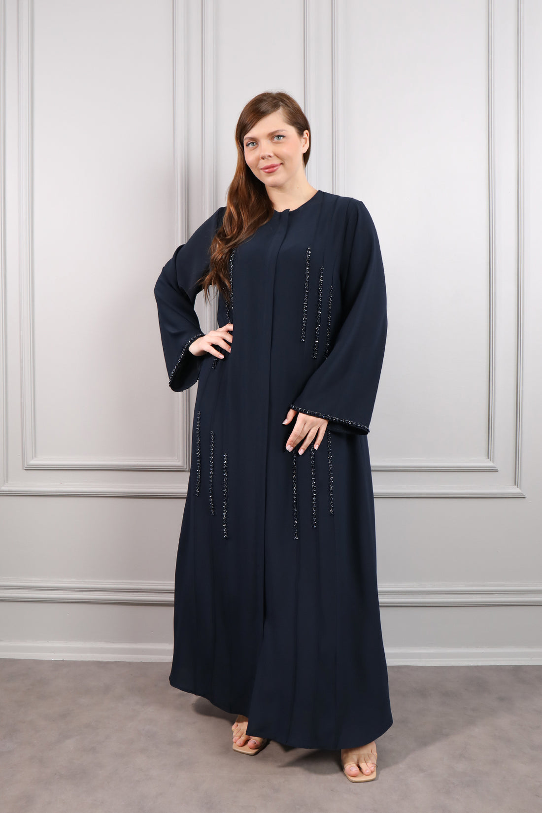 عباية بياقة دائرية بتطريزات خرزية مقاس كبير -كحلي