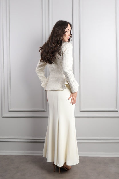 طقم تنورة وجاكيت بازرار مميزة -سكري