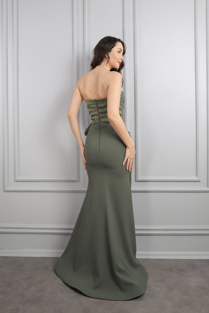 فستان سهرة سترابلس مطرز بالخرز وتفصيل ذيل من الخصر -زيتي