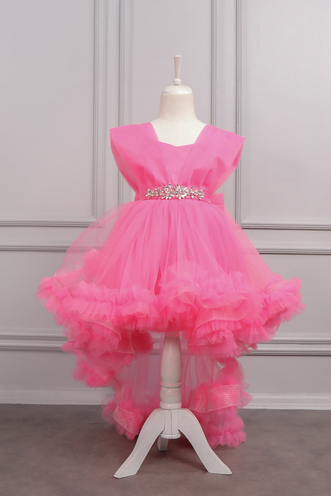 فستان اطفال بذيل وكشكشة وحزام كريستالي -وردي