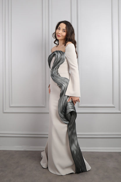 فستان سهرة مزين بتطريزات خرزية وتصميم مموج مقاس كبير -رمادي