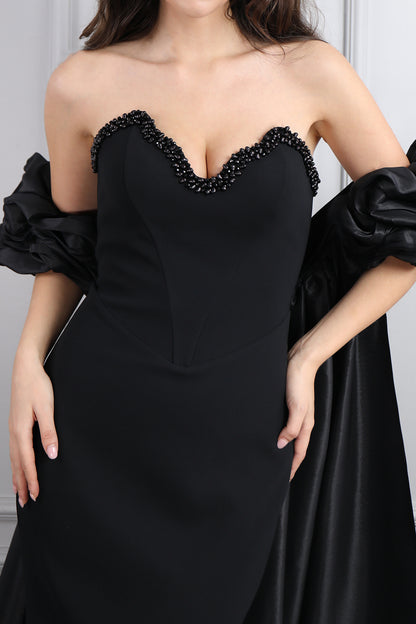 فستانى سهرة سترابلس بتطريزات خرزية وذيل طويل -اسود