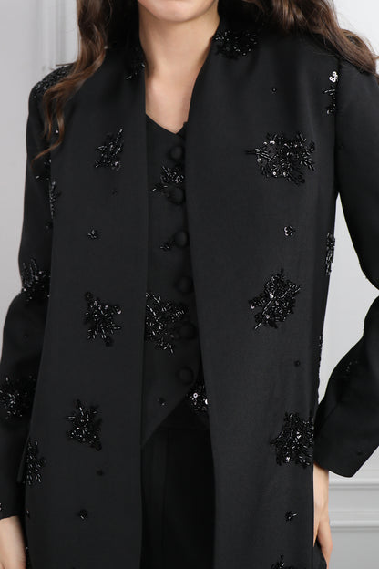 طقم ثلاثة قطع مزين بتطريزات خرزية -اسود