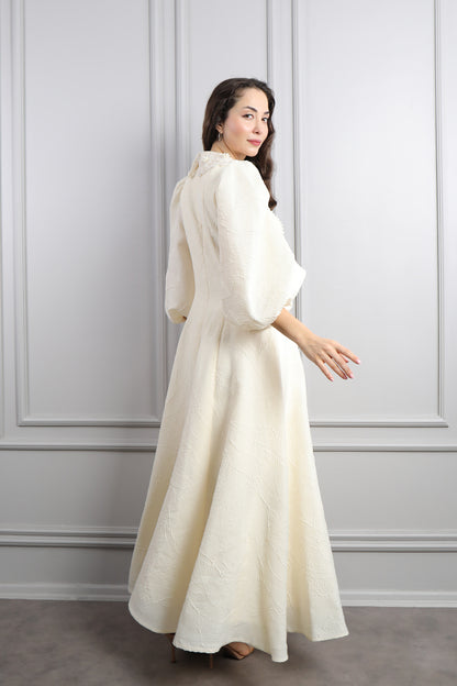 فستان باكمام بالون بتطريزات خرزية -سكري