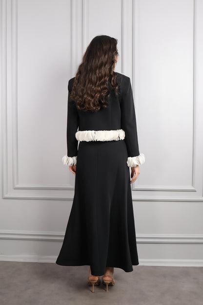 طقم تنورة وجاكيت بتفاصيل كشكشة وزينة فيونكة -اسود