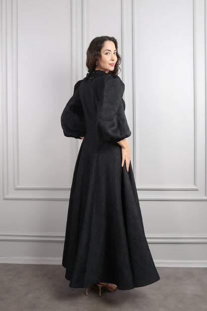 فستان باكمام بالون بتطريزات خرزية -اسود