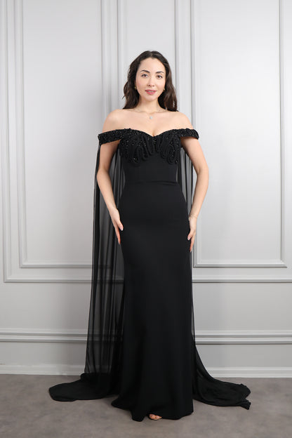 فستان سهرة مزين بتطريزات خرزية وتصميم مكشوف الاكتاف بكايب طويل-اسود